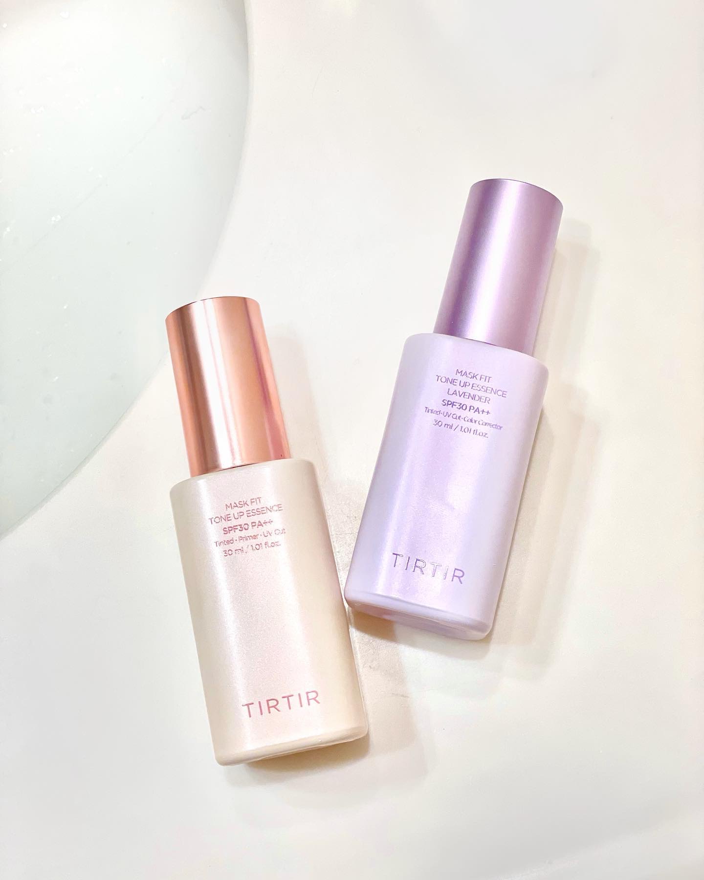 昨年は1本しっかり使い切った
TIRTIRのトーンアップエッセンス。
新色が出たので
今年はラベンダーを使用することに♩.•

毛穴の黒ずみが気になるので、
酸化亜鉛フリー、
グリセリンフリーのアイテムを使うようにしていて
尚且つ、
シミシ