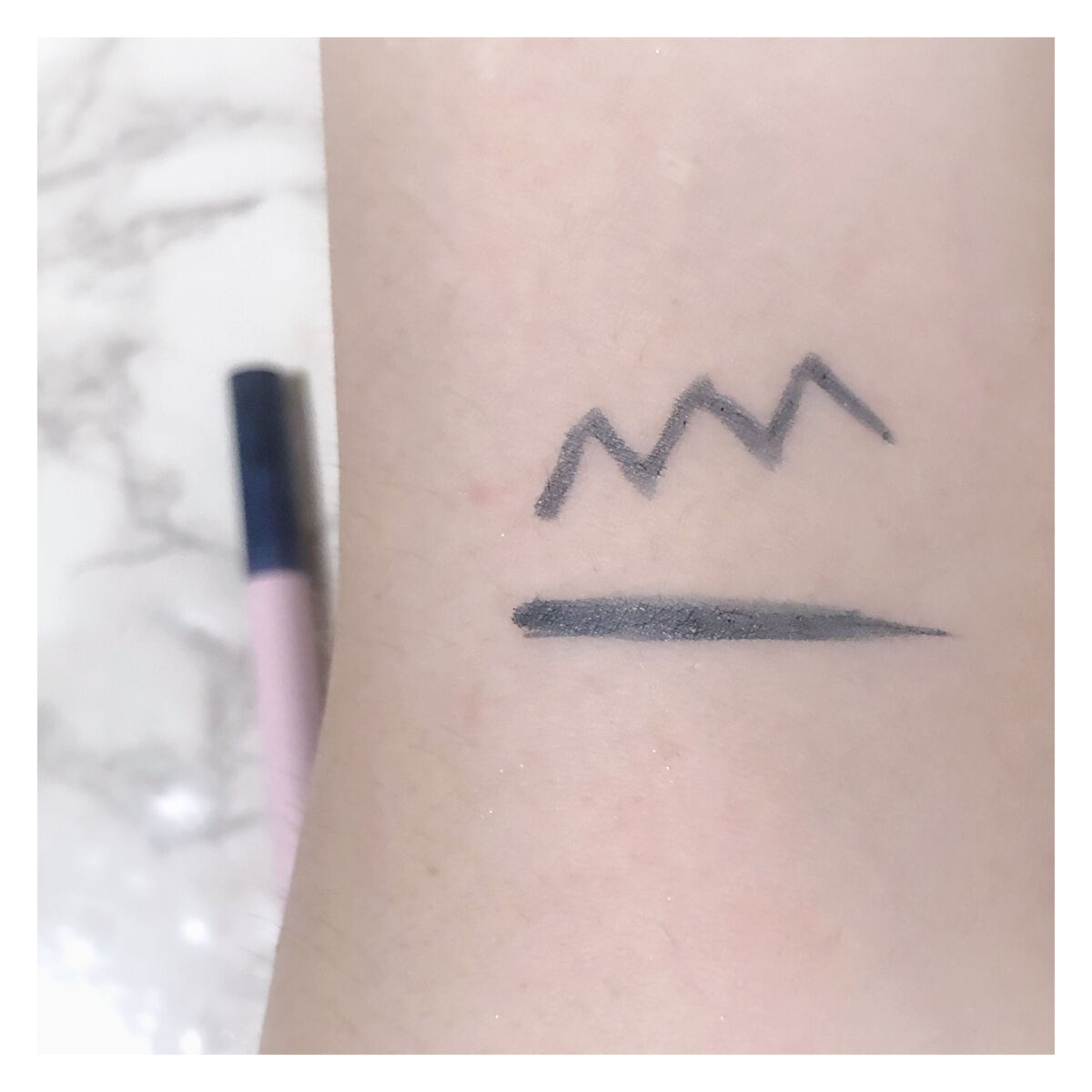 ロング ラスティング アイライナー/DAISY DOLL by MARY QUANT/リキッドアイライナーを使ったクチコミ（3枚目）