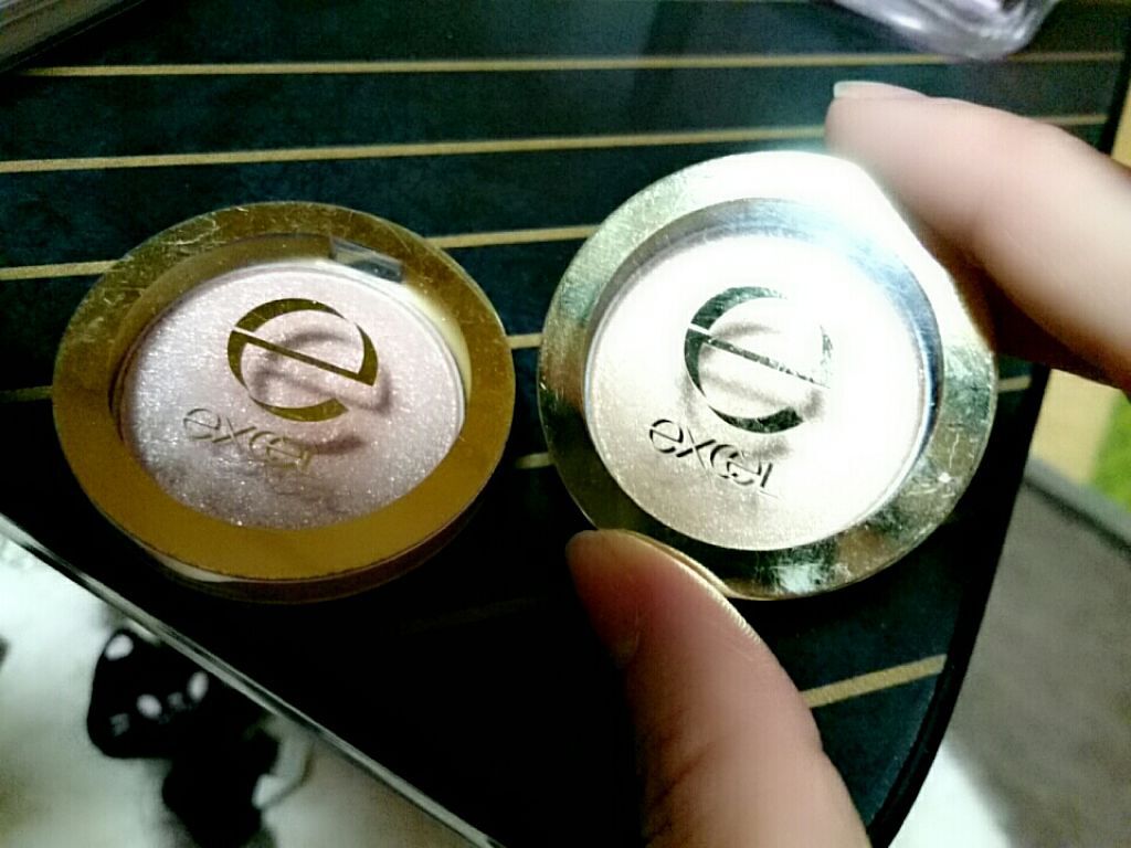 シャイニーシャドウ N/excel/単色アイシャドウを使ったクチコミ（1枚目）