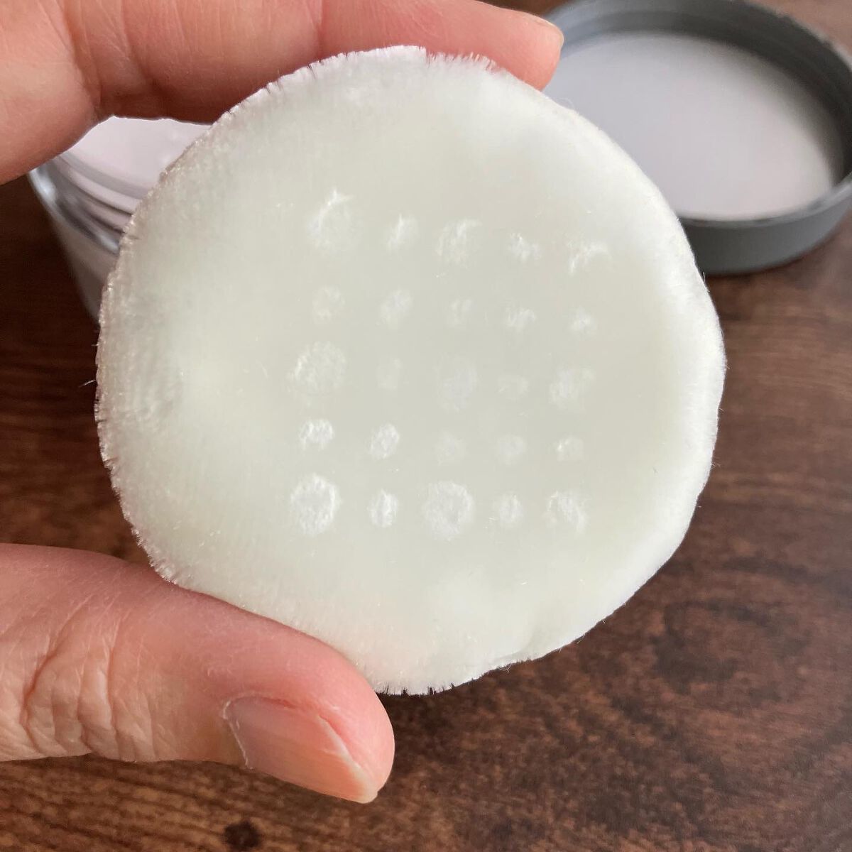 フィニッシングパウダー マット/チャコット・コスメティクス/ルースパウダーを使ったクチコミ(3枚目)