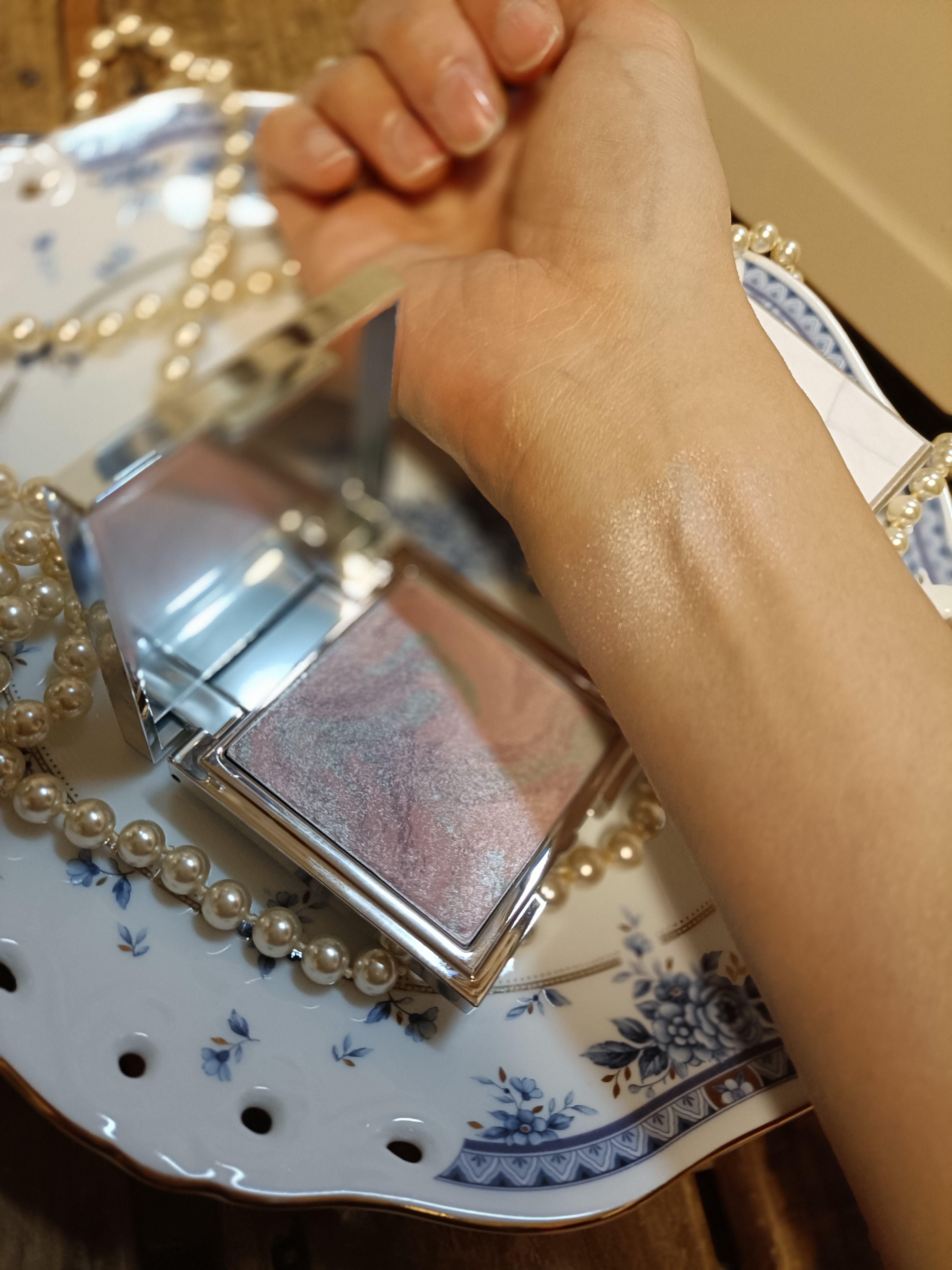 スキンルミナスハイライター/DEAR DAHLIA/パウダーハイライトを使ったクチコミ（1枚目）