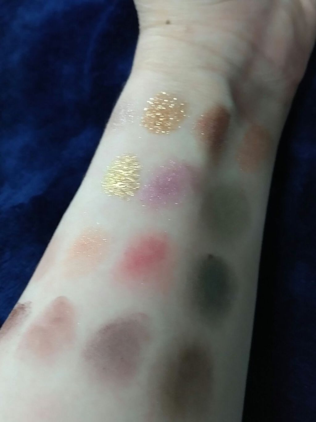 NARS ビジュー アイシャドーパレットのクチコミ「#クリスマスコフレ大公開 ⛄️🎄✨  今年大本命のギラギラパレット🎨NARS『ビジュー アイシ.....」（2枚目）