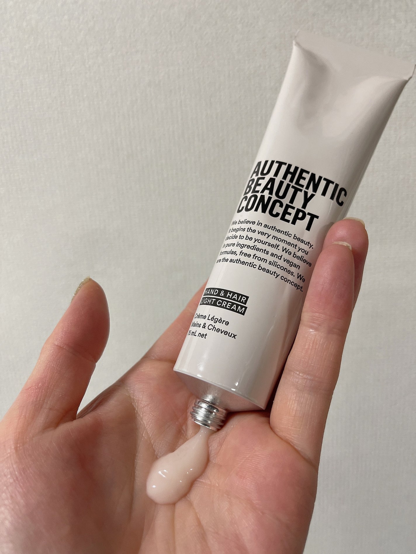 ハンド&ヘア ライトセラム/AUTHENTIC BEAUTY CONCEPT/ハンドクリームを使ったクチコミ(1枚目)