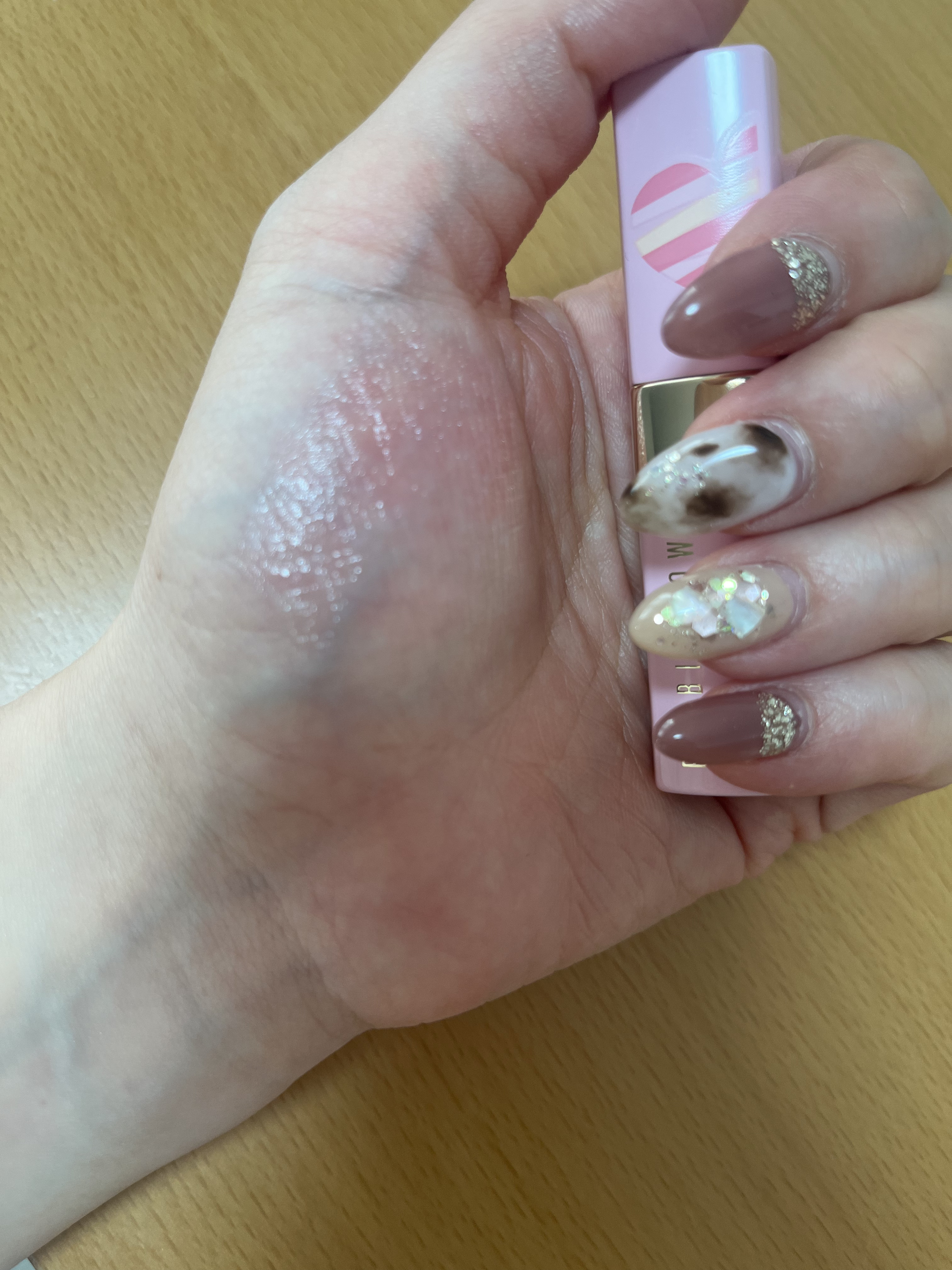 エクストラ リップ ティント L11 ベアネクター(LOVES RADIANCE COLLECTION)/BOBBI BROWN/リップティントを使ったクチコミ（3枚目）