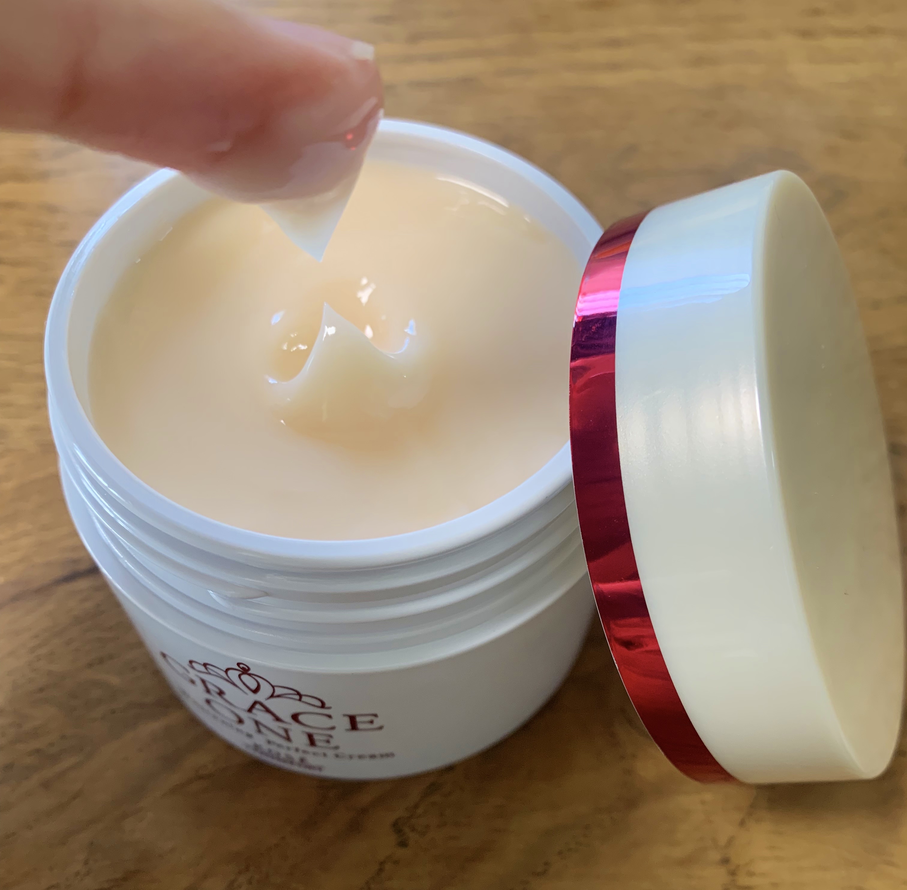 薬用 美白クリーム/グレイスワン/フェイスクリームを使ったクチコミ（2枚目）