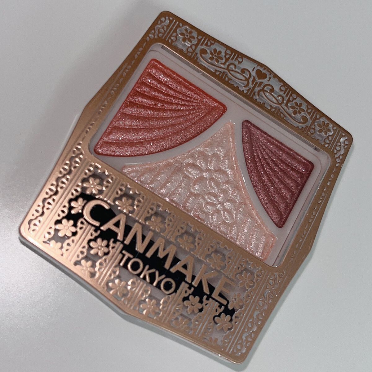 ジューシーピュアアイズ/キャンメイク/アイシャドウパレットを使ったクチコミ(1枚目)