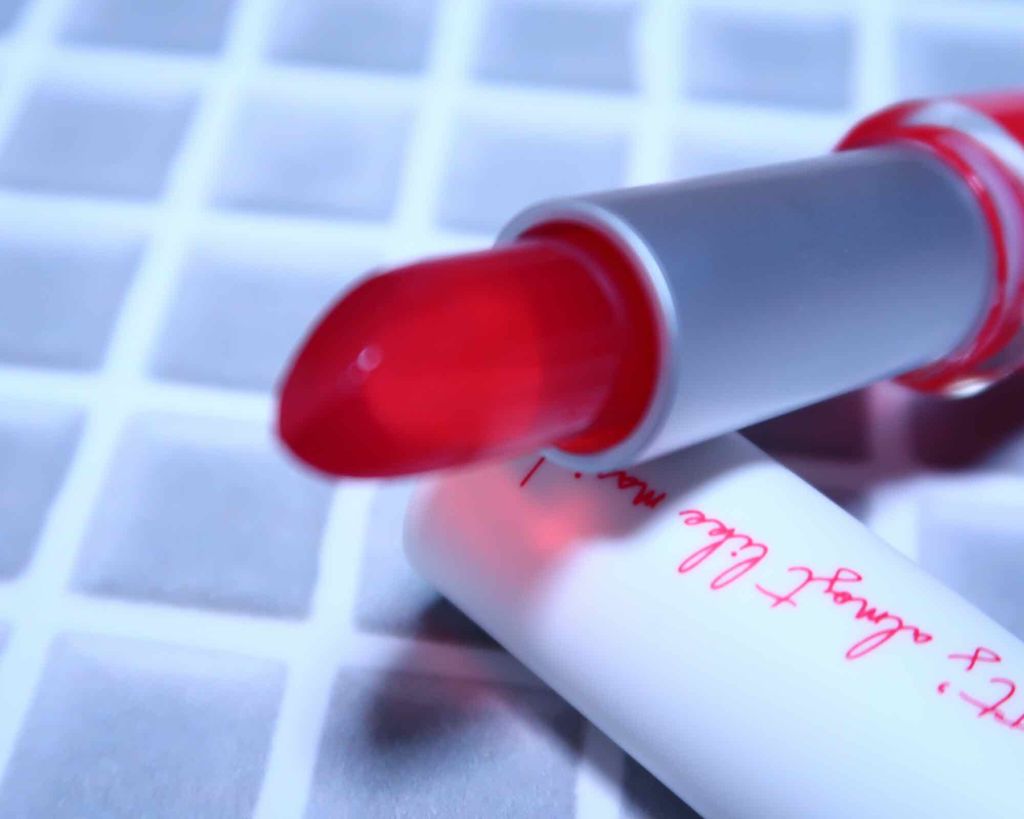 CHANGE COLOR LIPSTICK MOISTURE/CHANGE COLOR/リップケアを使ったクチコミ（2枚目）