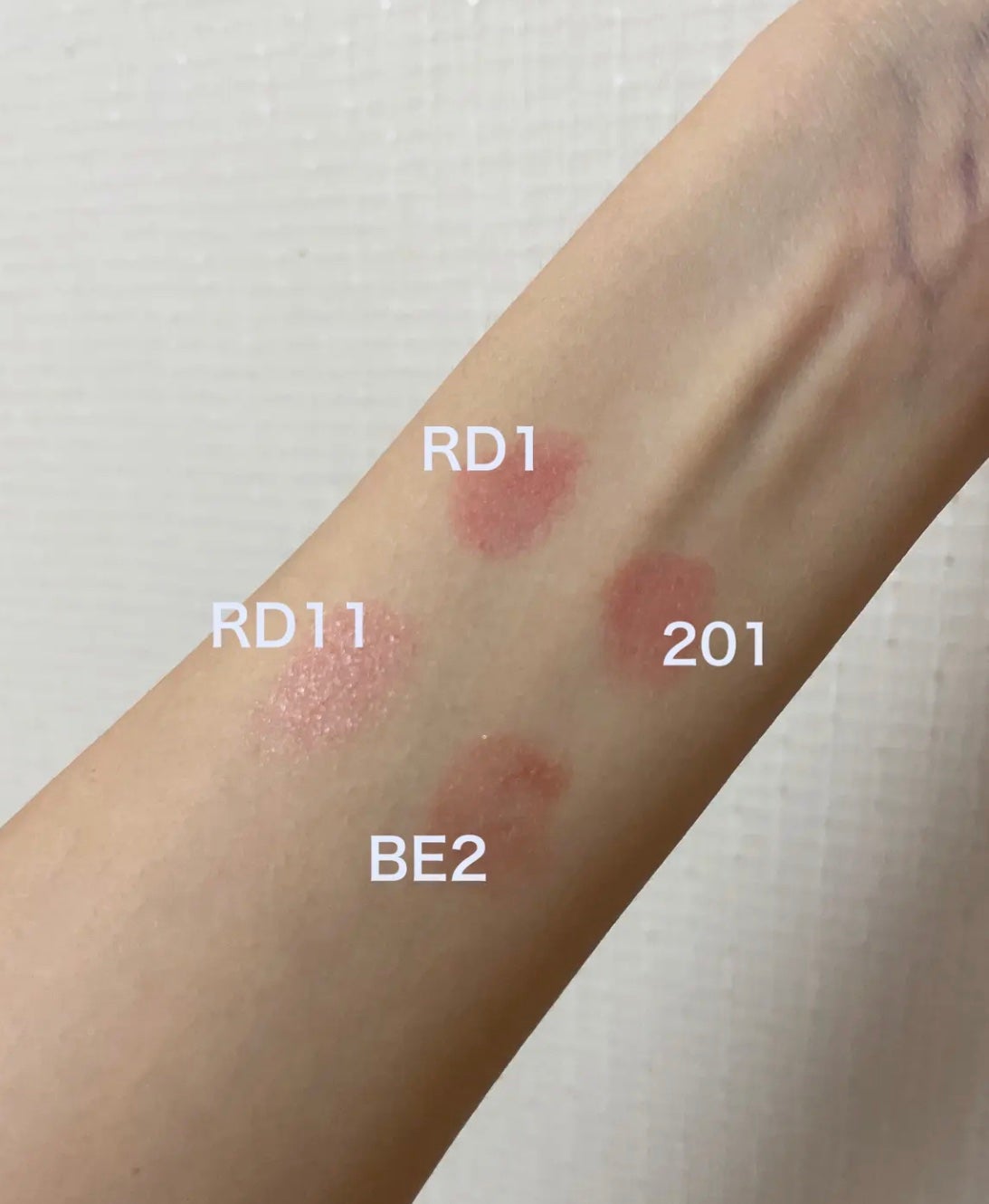 ラスティンググロスリップ/CEZANNE/口紅を使ったクチコミ(3枚目)