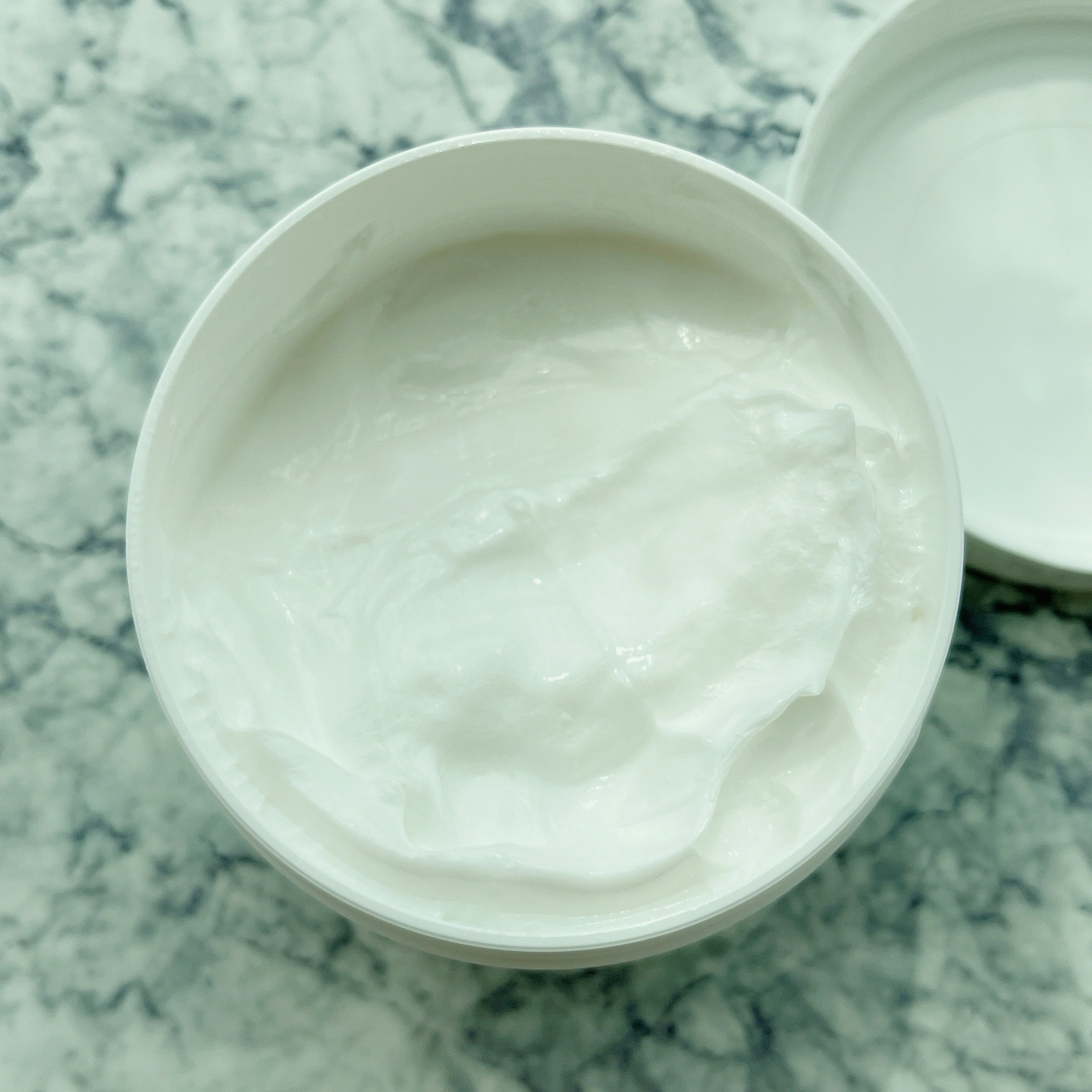 ダヴ クリームボディウォッシュ コンフォートモイスチャー/ダヴ/ボディソープを使ったクチコミ（2枚目）