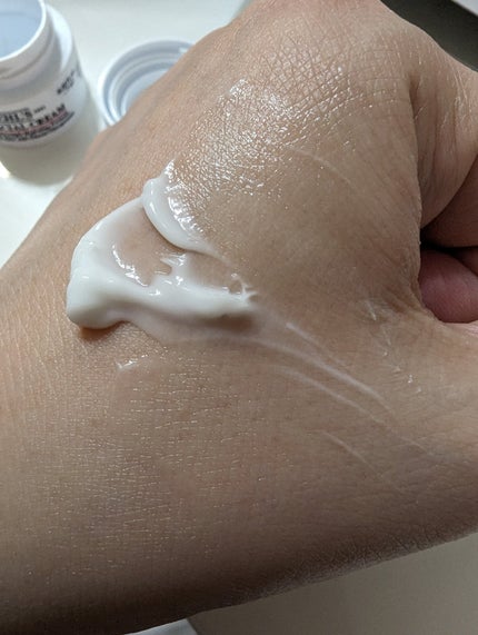 LUNA on LIPS 「キールズ クリーム UFCこってり感こっくり感はなくすーっと伸..」(4枚目)