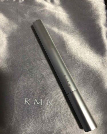 RMK
ルミナス ペンブラッシュコンシーラー 04

買いに行ったら売り切れていて取り寄せ待ちをしていて、届きました！
店頭で試してクマがさっと隠れたことで購入を決めました。
光でとばし、きれいにクマを