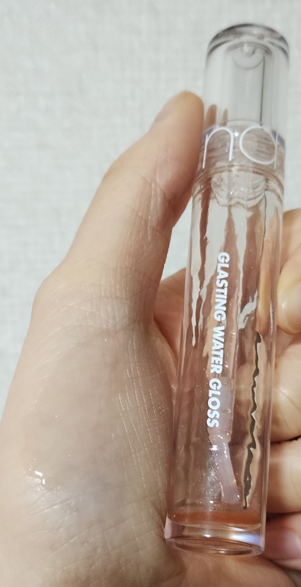 グラスティングウォーターグロス/rom&nd/リップグロスを使ったクチコミ(2枚目)