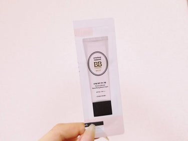 ETUDE プレシャスミネラル BBクリームモイストのクチコミ「〖ETUDE プレシャスミネラル BBクリームモイスト〗

サンプルの使用です。

すっとなめ.....」（2枚目）