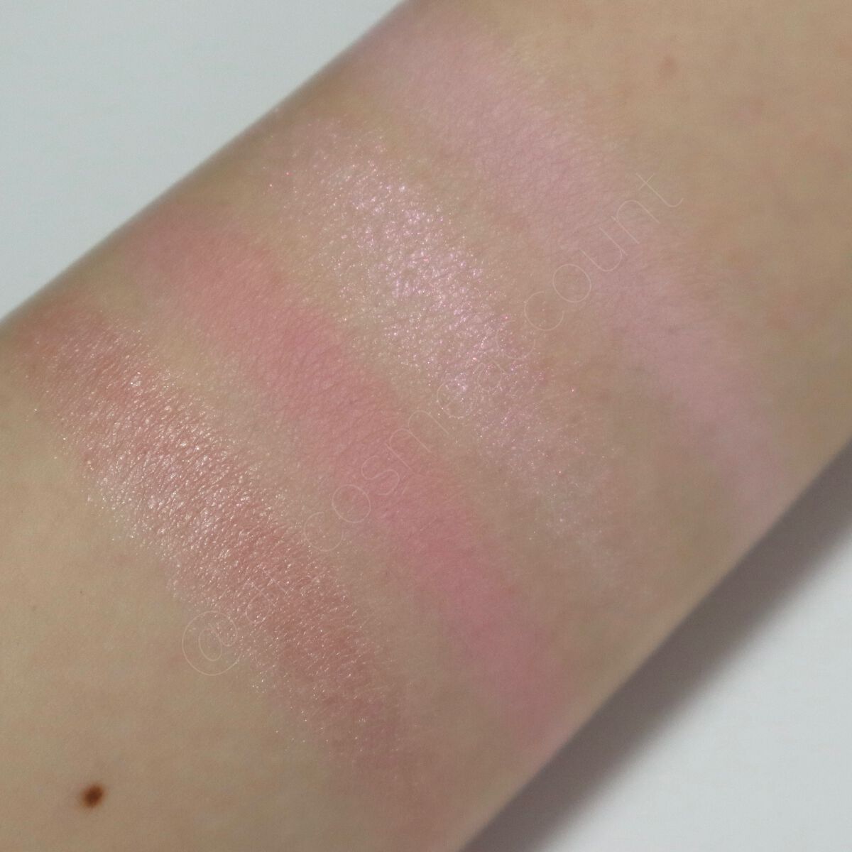 ミドルトーンアイシャドウコレクターパレット/Laka/アイシャドウパレットを使ったクチコミ(2枚目)