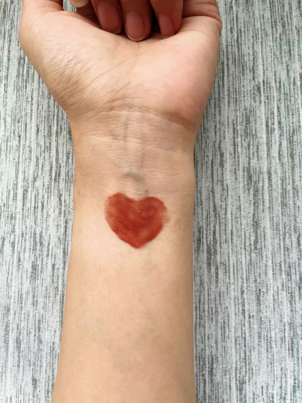 センシュアルスパイシーヌードグロス/HERA/リップグロスを使ったクチコミ（3枚目）