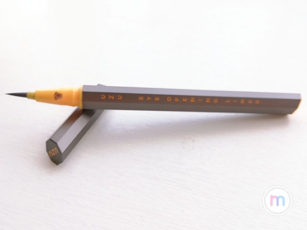 EYE OPENING LINER/UZU BY FLOWFUSHI/リキッドアイライナーを使ったクチコミ(3枚目)