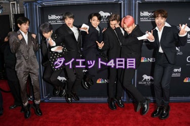 
みなさんはダイエットのモチベをあげる時どうしてますか？
私はbtsの～Love My self～と言う曲を聴いてモチベを保ってい
ます✩この曲を聴くと『嫌なことがあっても、大丈夫がんばろう！』と
前向