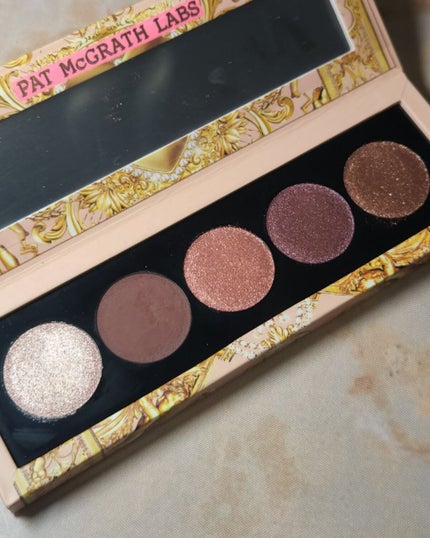 Celestial Nirvana Eye Shadow Palette/PAT McGRATH LABS/アイシャドウパレットを使ったクチコミ(3枚目)