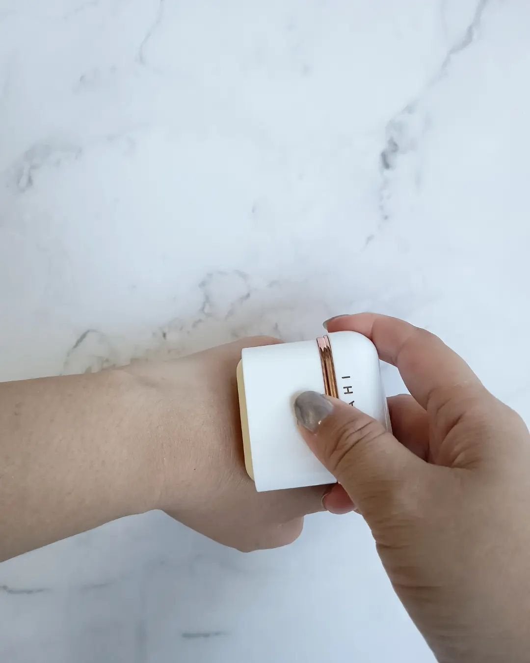 エアリーフィットサンスティック/KAHI/日焼け止めスティックを使ったクチコミ(3枚目)