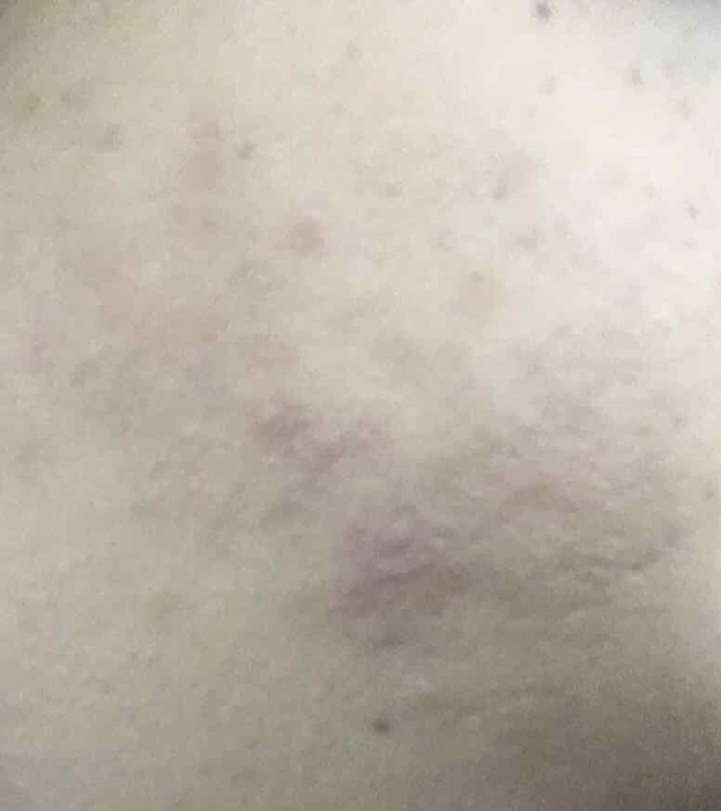 すっぴんパウダー B サクラスウィートソローの香り 2022/クラブ/プレストパウダーを使ったクチコミ(3枚目)