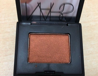 シングルアイシャドー 5324/NARS/シングルアイシャドウを使ったクチコミ（2枚目）