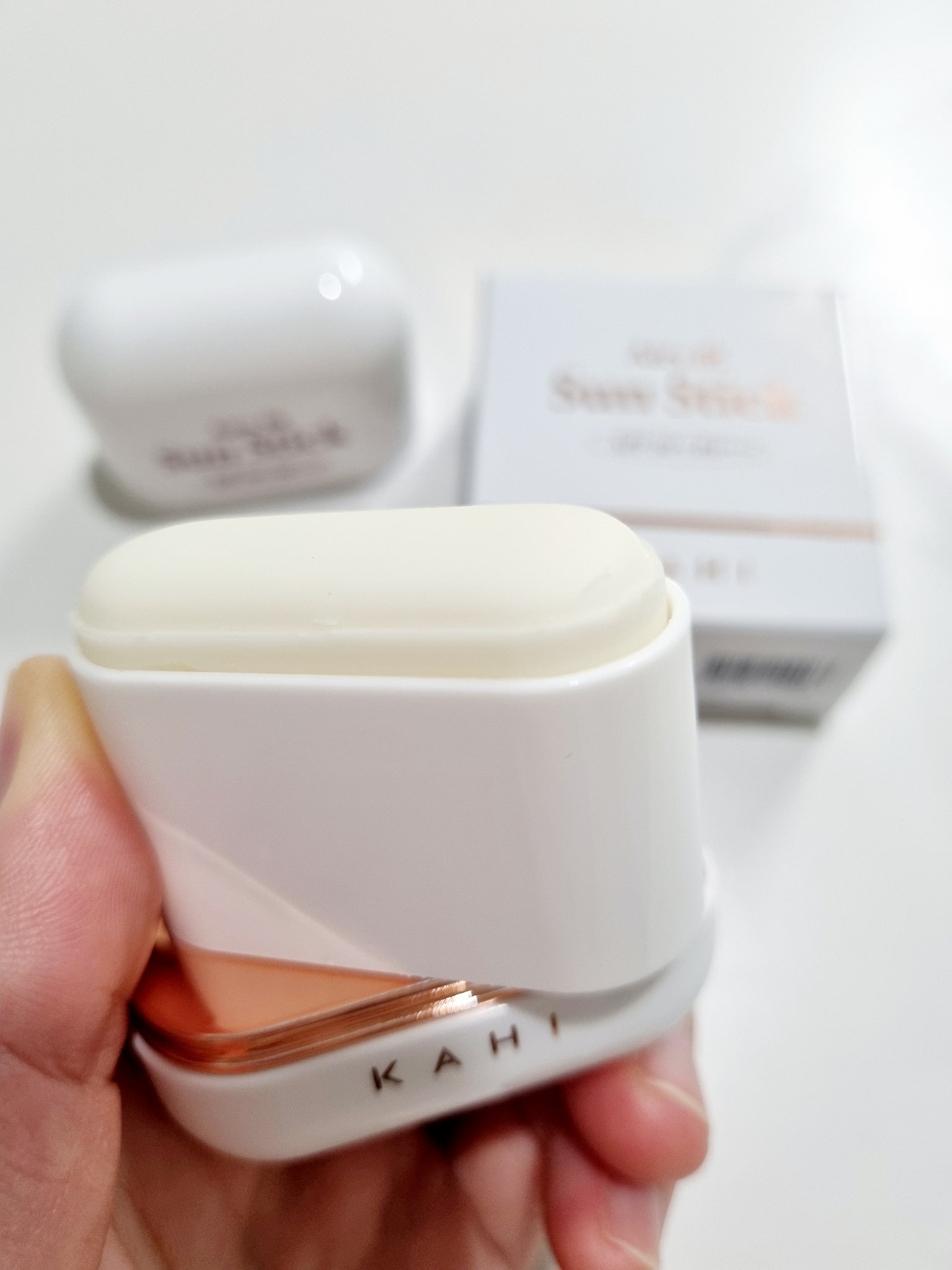 エアリーフィットサンスティック/KAHI/日焼け止めスティックを使ったクチコミ（2枚目）