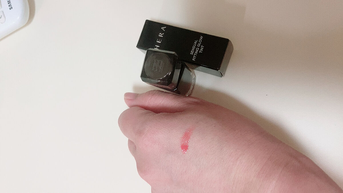 センシュアル フィッティング グロウ ティント 103 ヒドゥンモーヴ/HERA/リップティントを使ったクチコミ（2枚目）