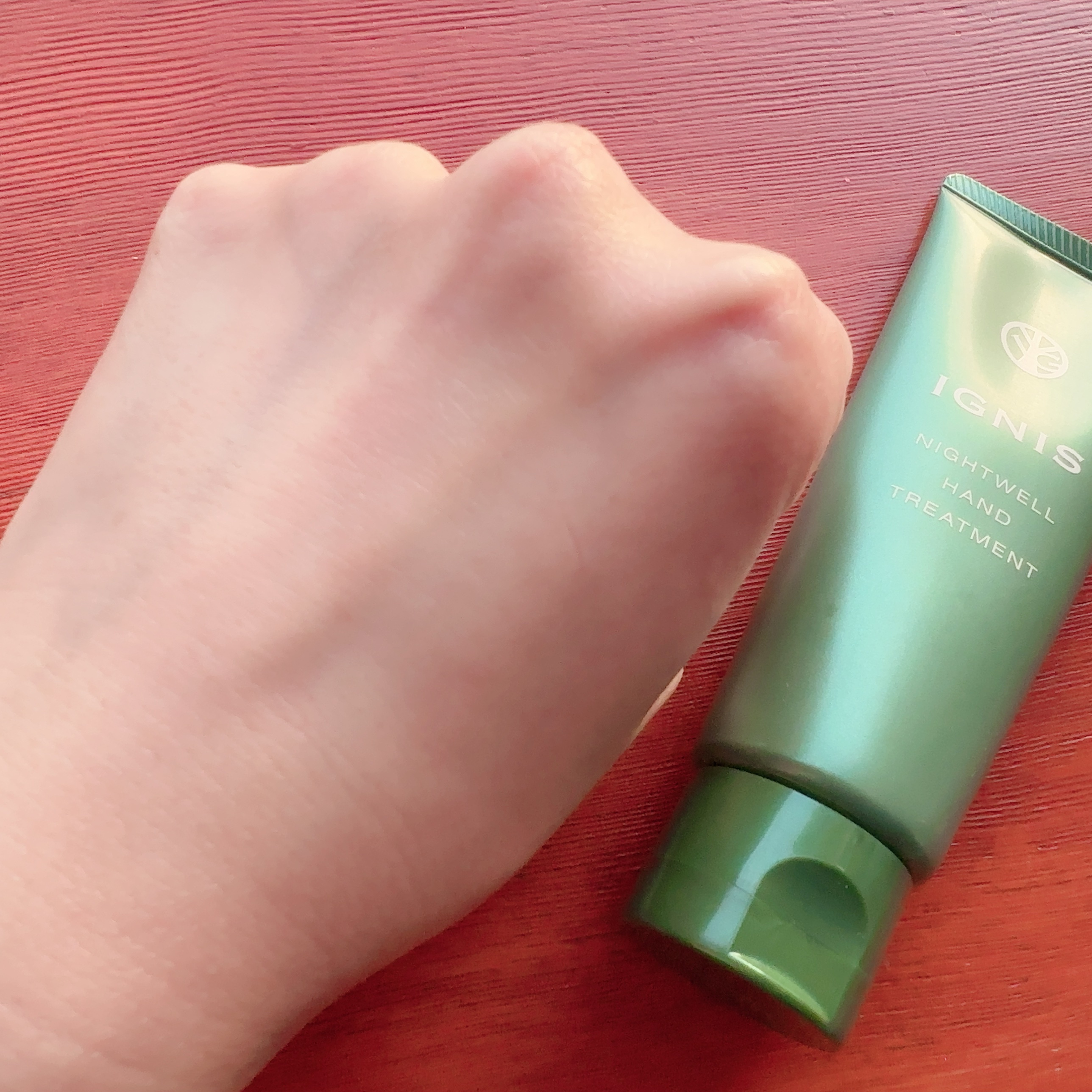 ナイトウェル ハンドトリートメント/IGNIS/ハンドクリームを使ったクチコミ（3枚目）