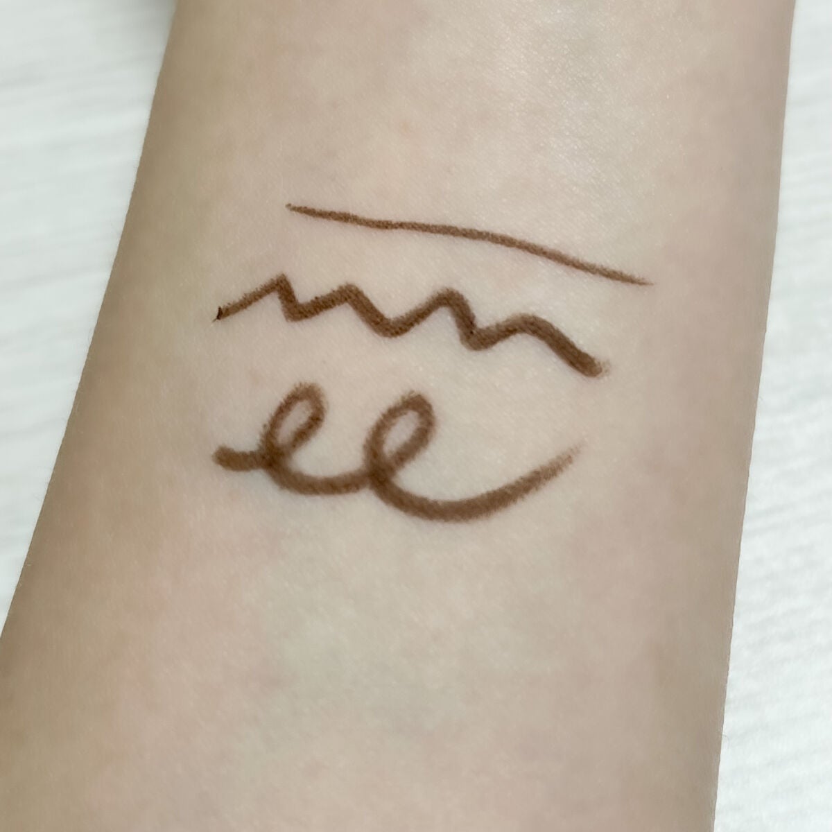 「密着アイライナー」極細クリームペンシル/デジャヴュ/ペンシルアイライナーを使ったクチコミ(3枚目)