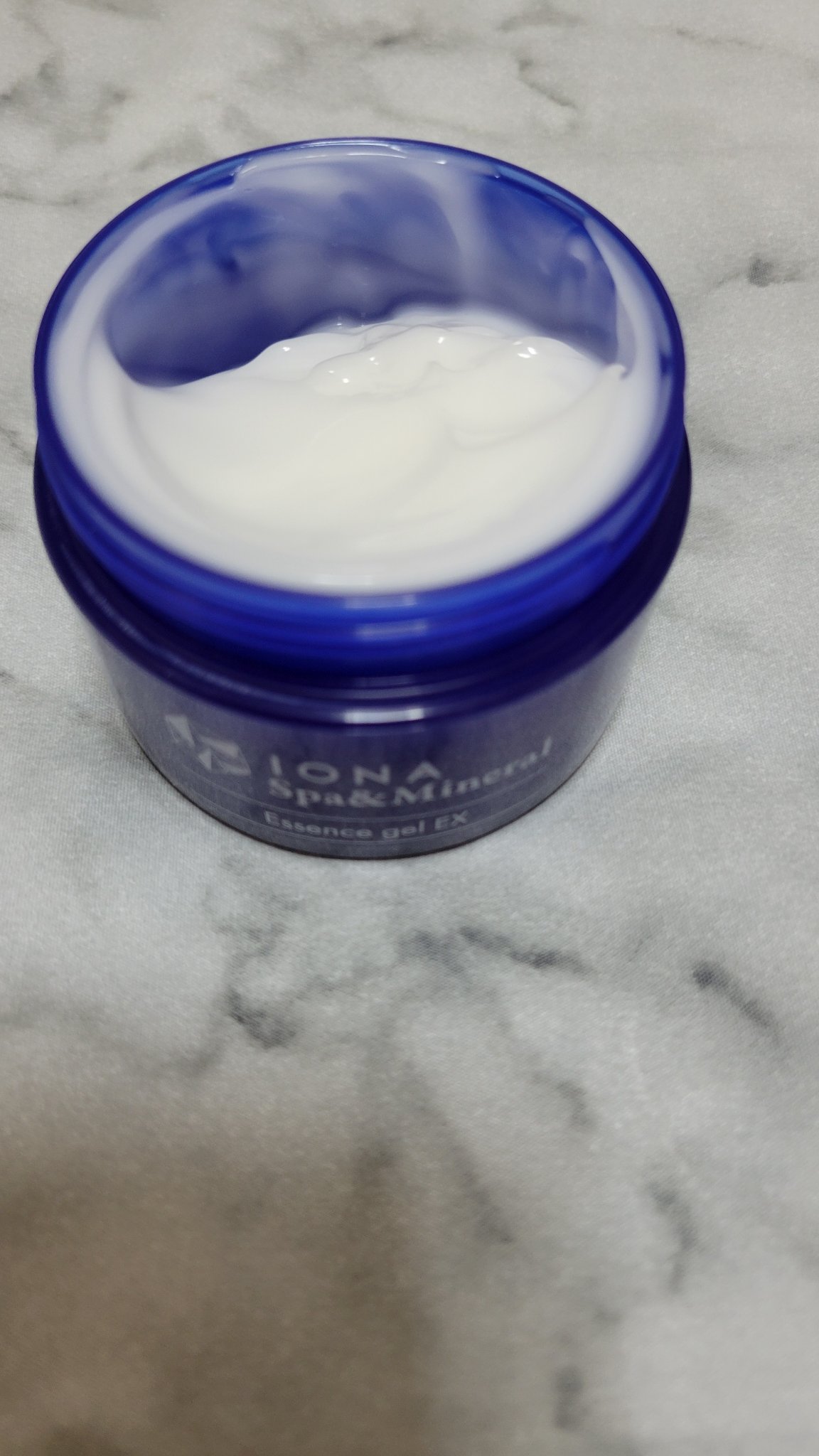 エッセンス ジェル EX/イオナ スパ＆ミネラル/オールインワン化粧品を使ったクチコミ（2枚目）