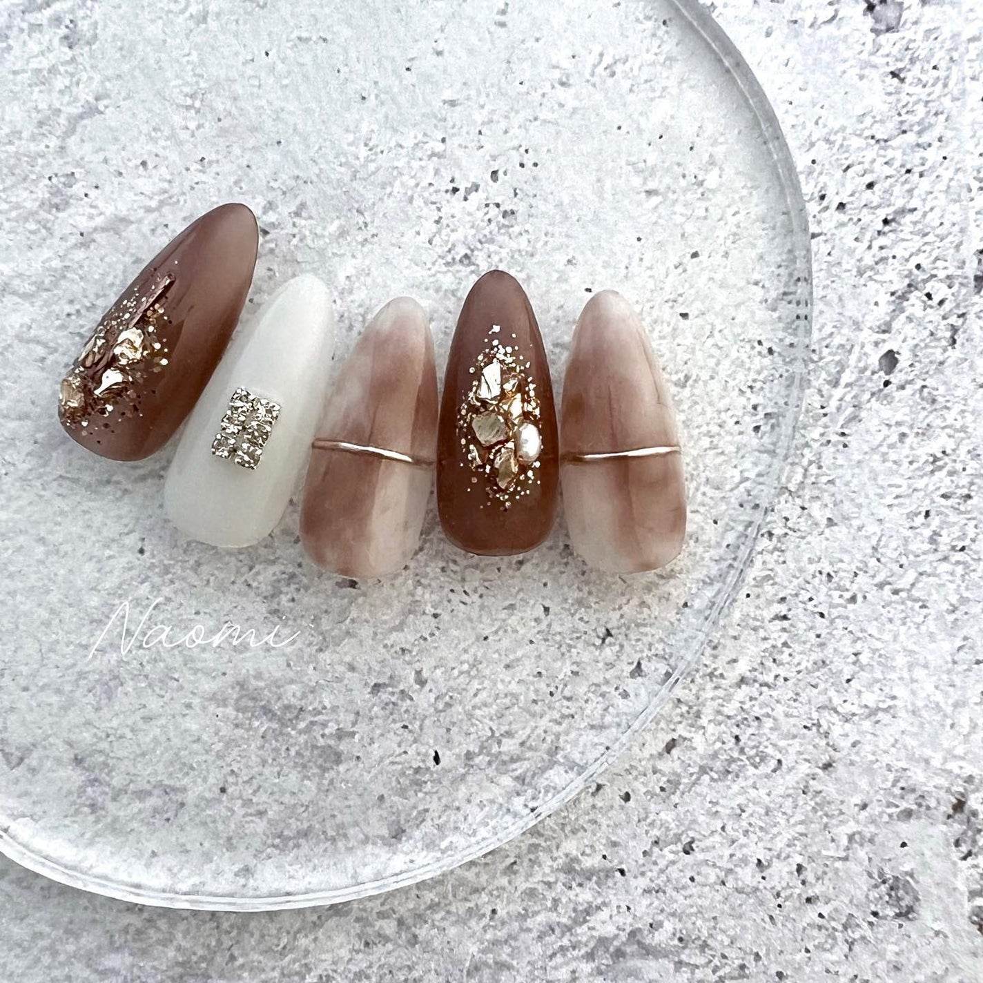 naomi on LIPS 「ルセレのクラッシュストーン❤︎カラーが絶妙で不揃いなカット面が..」(1枚目)