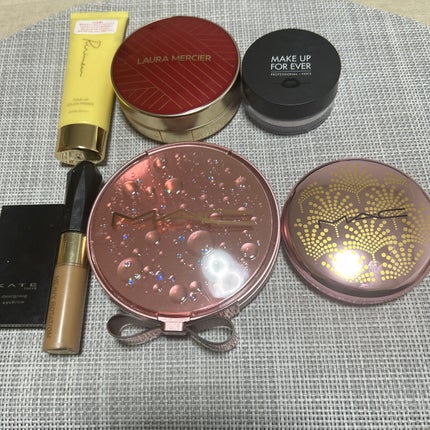 エクストラ ディメンション スキンフィニッシュ ラップド イン ゴールド/M・A・C/プレストパウダーを使ったクチコミ(1枚目)