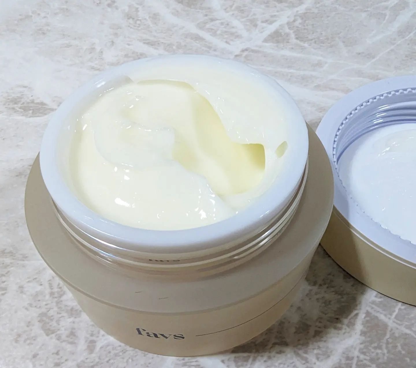 ペプチドハイドレーティングクリーム/favs/フェイスクリームを使ったクチコミ（3枚目）