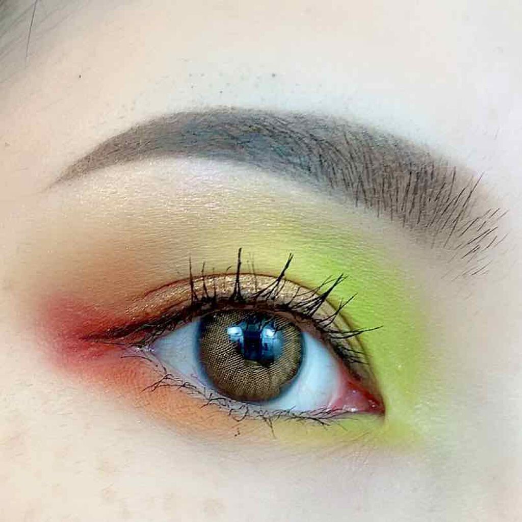 Futurism Ⅳ:VR NEON/Kaleidos Makeup/アイシャドウパレットを使ったクチコミ（1枚目）