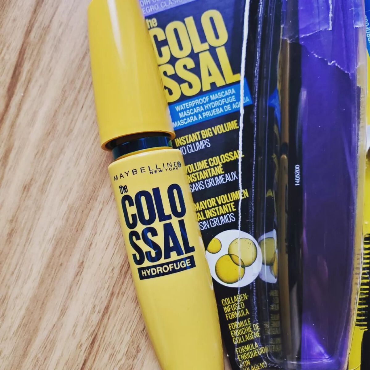 コロッサルボリュームエクスプレス/MAYBELLINE NEW YORK/マスカラを使ったクチコミ（2枚目）