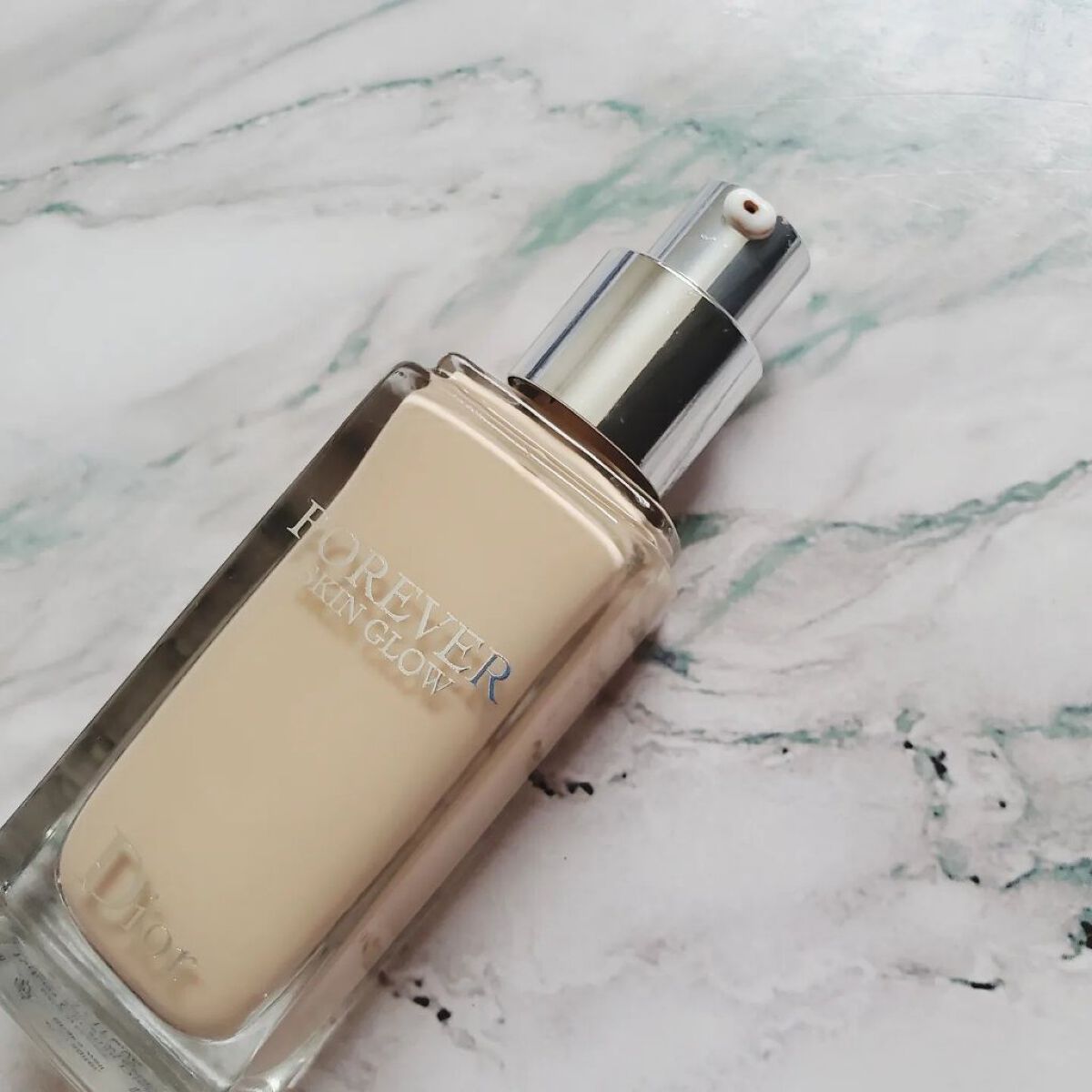 ディオールスキン フォーエヴァー フルイド グロウ/Dior/リキッドファンデーションを使ったクチコミ（2枚目）