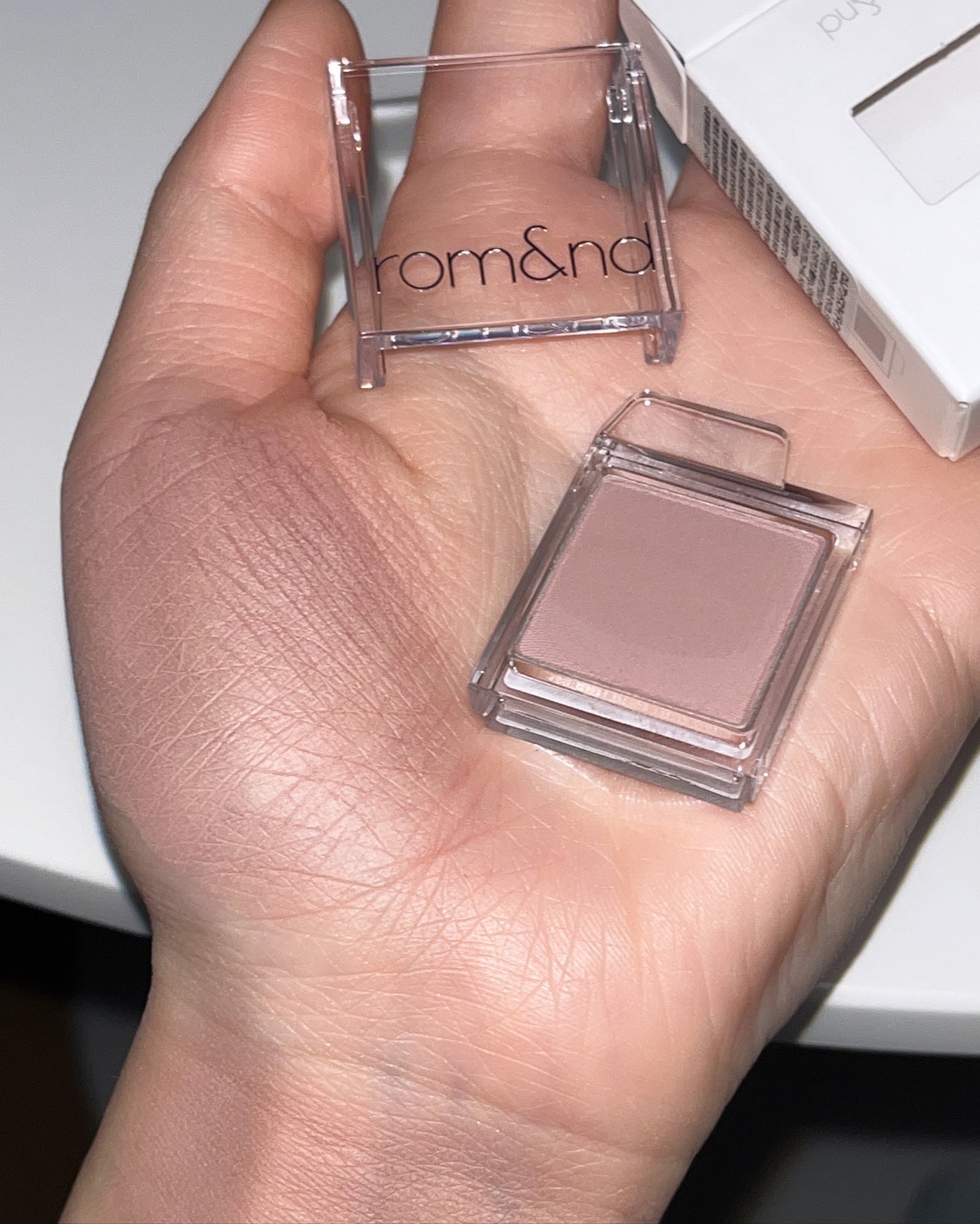 スライドインシングル/rom&nd/単色アイシャドウを使ったクチコミ(9枚目)