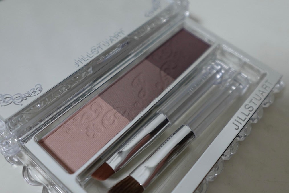 ジルスチュアート ブルームニュアンスブロウパレット/JILL STUART/パウダーアイブロウを使ったクチコミ(1枚目)