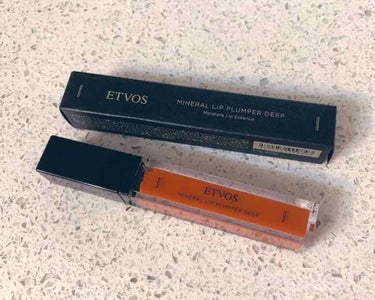 ETVOS ミネラルリッププランパー ディープ
お色はハニーテラコッタ🍯

ETVOSデビュー！
これまでミネラル系コスメって発色弱かったりするのかな…と思ってたのですが、とっても綺麗で感動しました✨
ハニーテラコッタかわいい…！
派手ではないけど地味にもならず、顔をぱっと明るくしてくれます。

これで肌負担も軽いなんて…ETVOSハマってしまいそう…の画像 その0