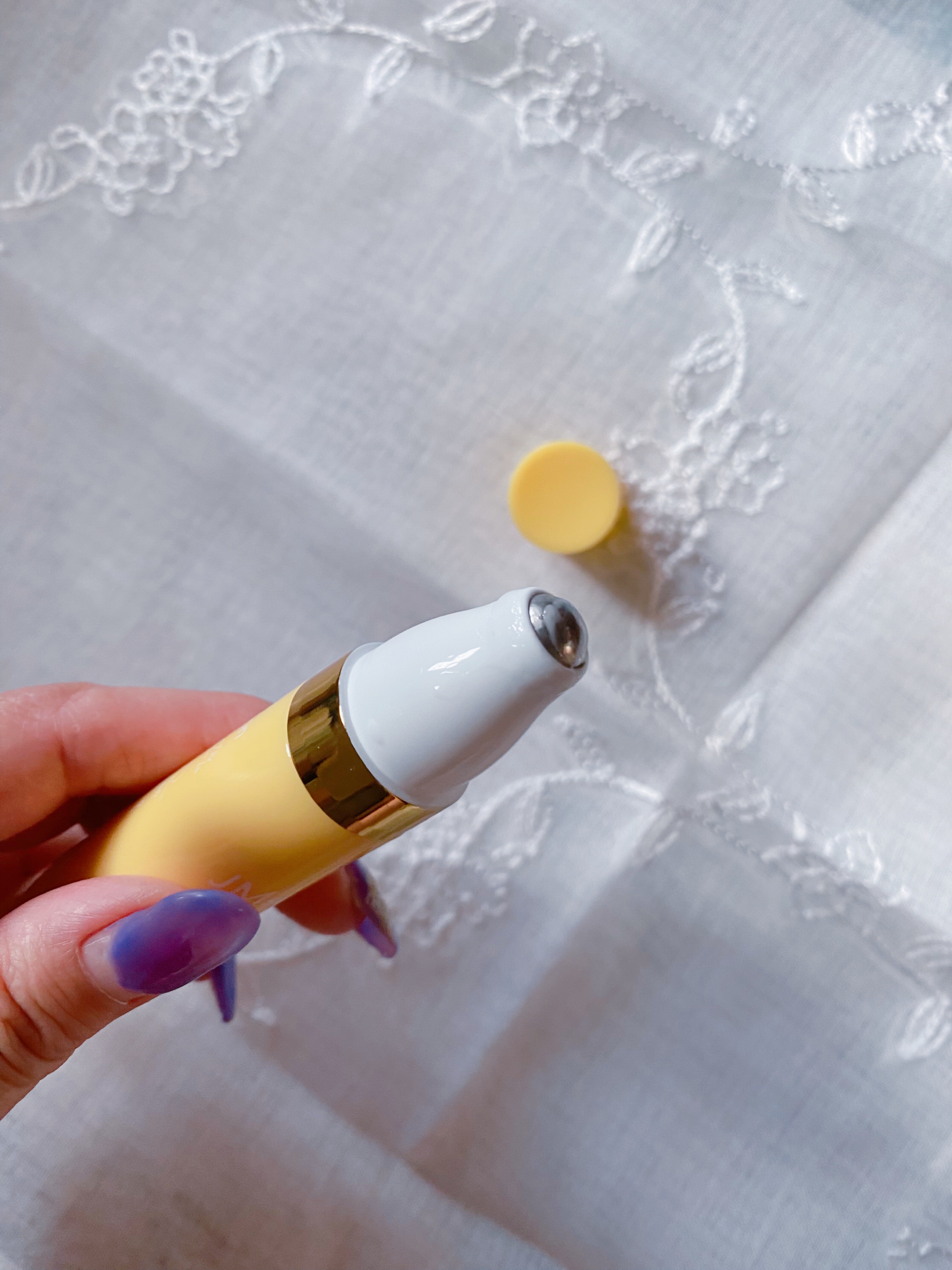 V9ビタミンアンプルロールオンアイクリームクリア/JMsolution/アイケア・アイクリームを使ったクチコミ（2枚目）