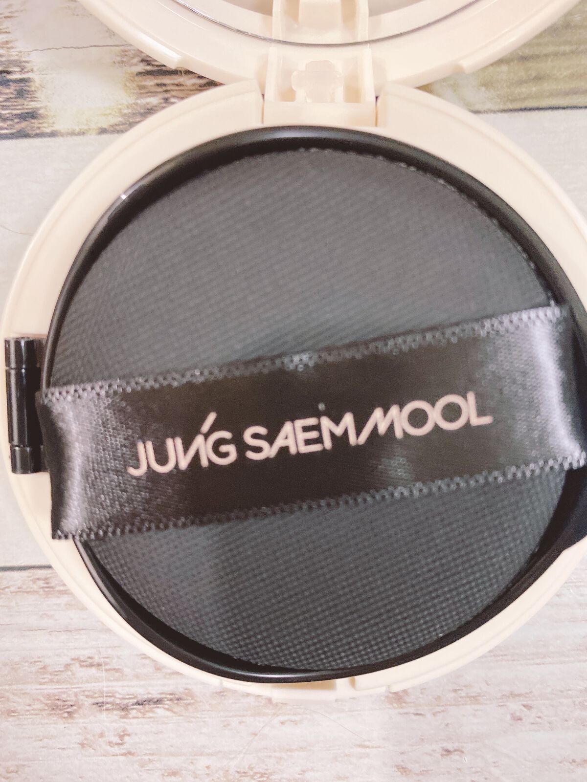 エッセンシャル スキン ヌーダー クッション Medium(本体+リフィル)/JUNG SAEM MOOL/クッションファンデーションを使ったクチコミ（2枚目）