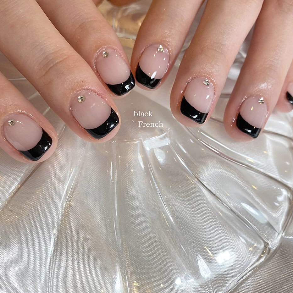 #福岡ネイル,#マグネットネイル,#オーロラネイル,#夏ネイル,#冬ネイル,#韓国ネイル,#クリアネイル,#ジェルネイル,#ショートネイル,#ニュアンスネイル,#天神ネイル,#シンプルネイル,#ミラーネイル,#大人ネイル,#オフィスネイル,#オーロラミラーネイル,#ショートネイル,#氷ネイル,#キラキラネイル,#フットネイル,#ウルウルネイル,#韓国風ネイル,#ラメネイルのネイルデザイン