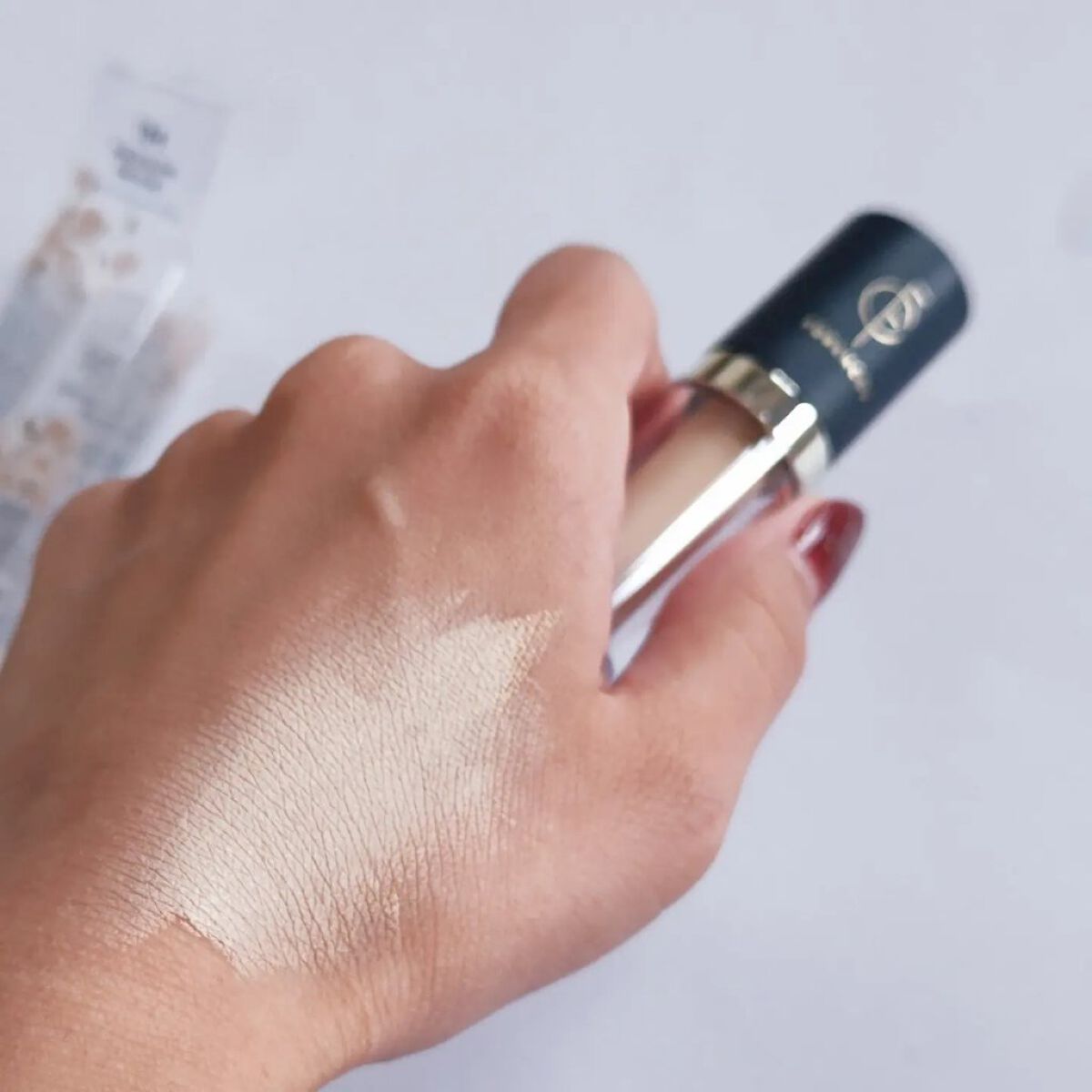 タトゥーウォータープルーフスカーコンシーラー/フォレンコス/リキッドコンシーラーを使ったクチコミ（3枚目）