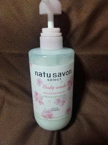 natu savon select フォームウォッシュ (ホワイト)のクチコミ「こんにちは、六花です🎵

今日こそは映える画像をと思いましたが……白い💧

今のところ【春限定.....」（1枚目）