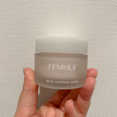 FEMMUE　ローズウォーター スリーピングマスク


昨年のお誕生日に友人から🎁
初FEMMUE🍑✨
予定のある日の前日夜に、スキンケアの最後に使っています✨

使った夜も肌がモチモチとしますし、翌日