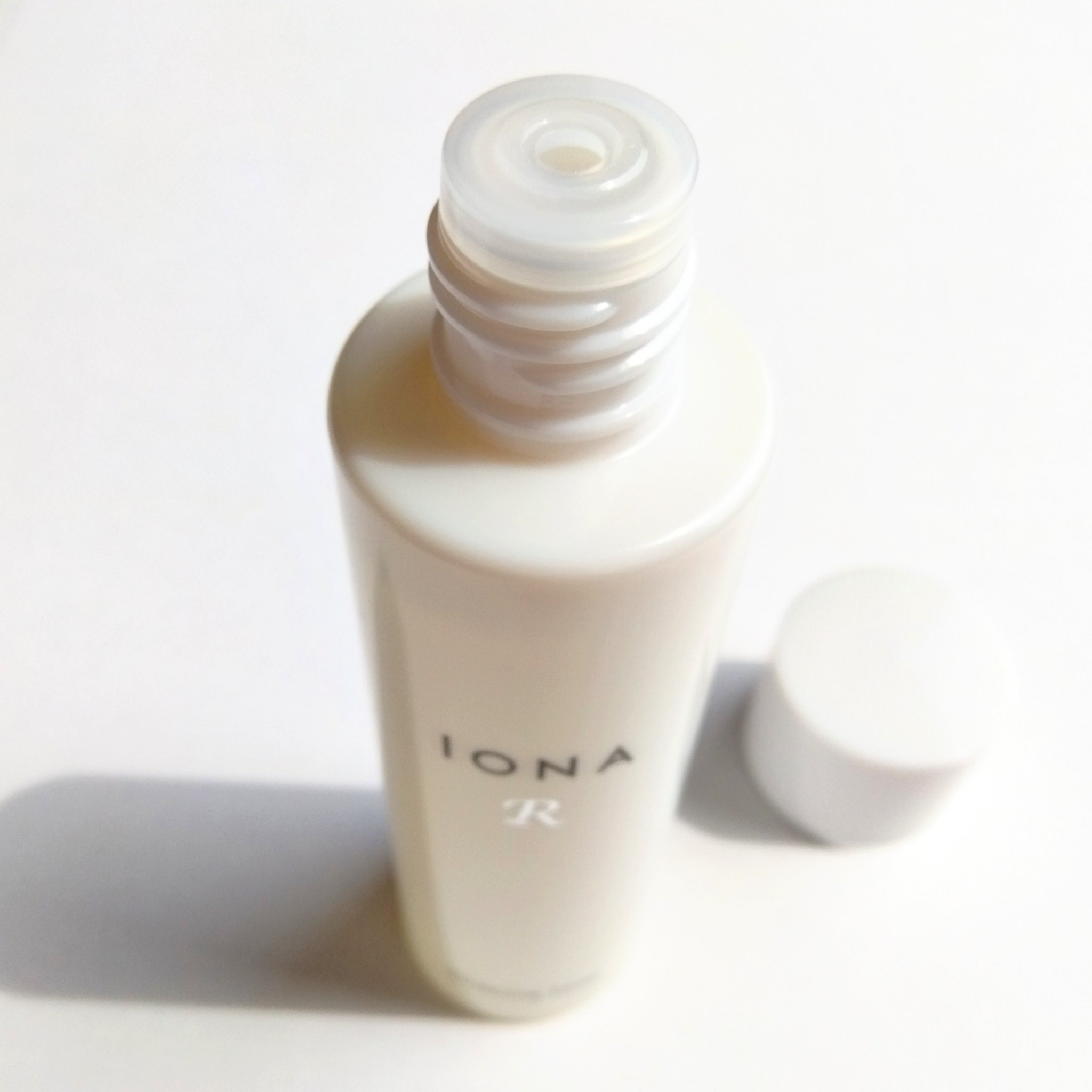 ホワイトニング トナー/イオナR (イオナアール)/化粧水を使ったクチコミ（2枚目）