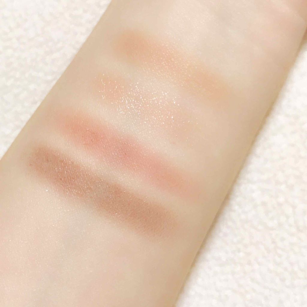 ぐでたまアイシャドウ 01 レッドベルベット/HOLIKA HOLIKA/アイシャドウパレットを使ったクチコミ（3枚目）