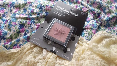 UR GLAM　BRIGHTNING POWDER ピンク/U R GLAM/パウダーハイライトを使ったクチコミ（1枚目）