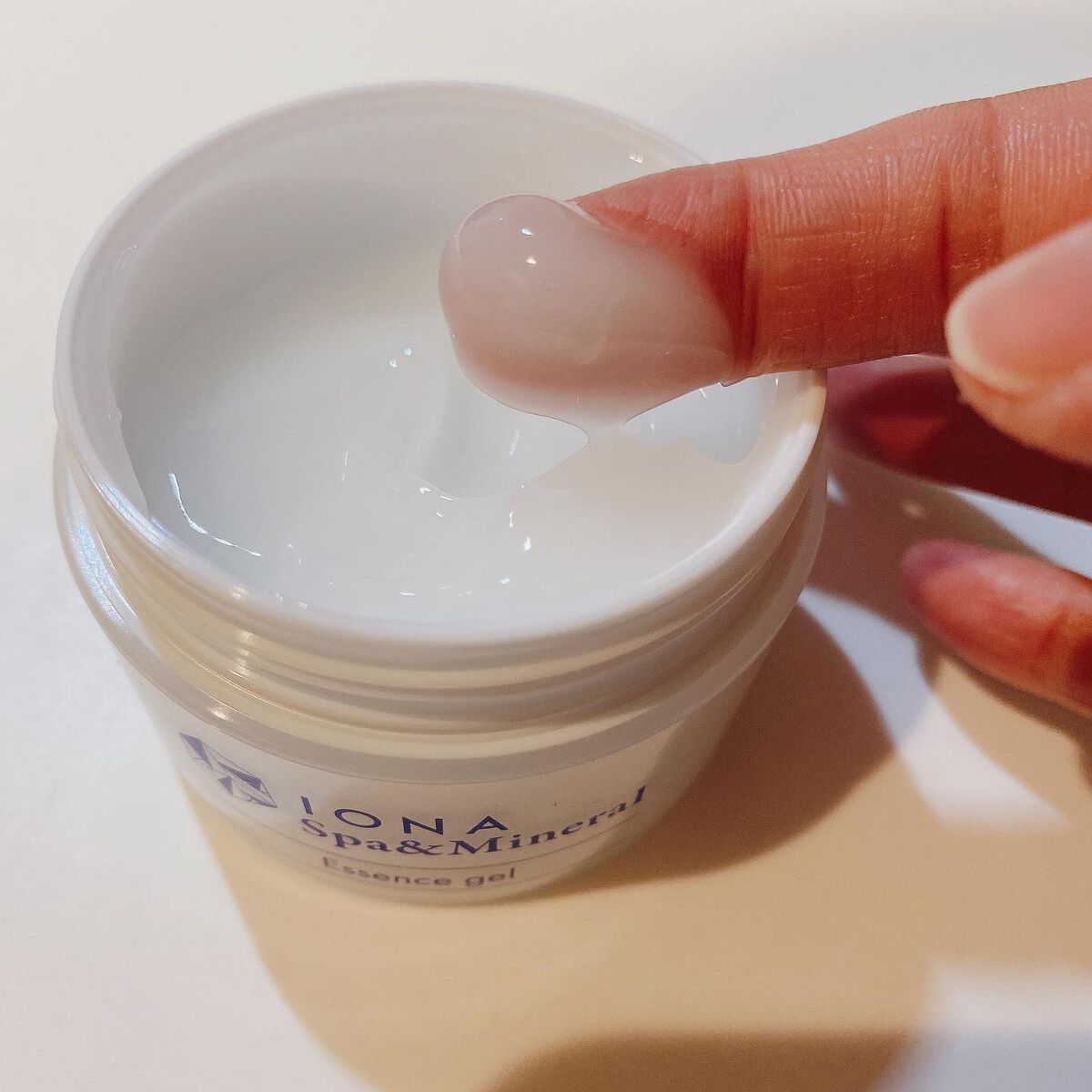 イオナ スパ＆ミネラル エッセンス ジェルのクチコミ「＊＊＊
【イオナ スパ&ミネラル エッセンスジェル】
.
ウエルシアで買えるオールインワンジェ.....」（3枚目）