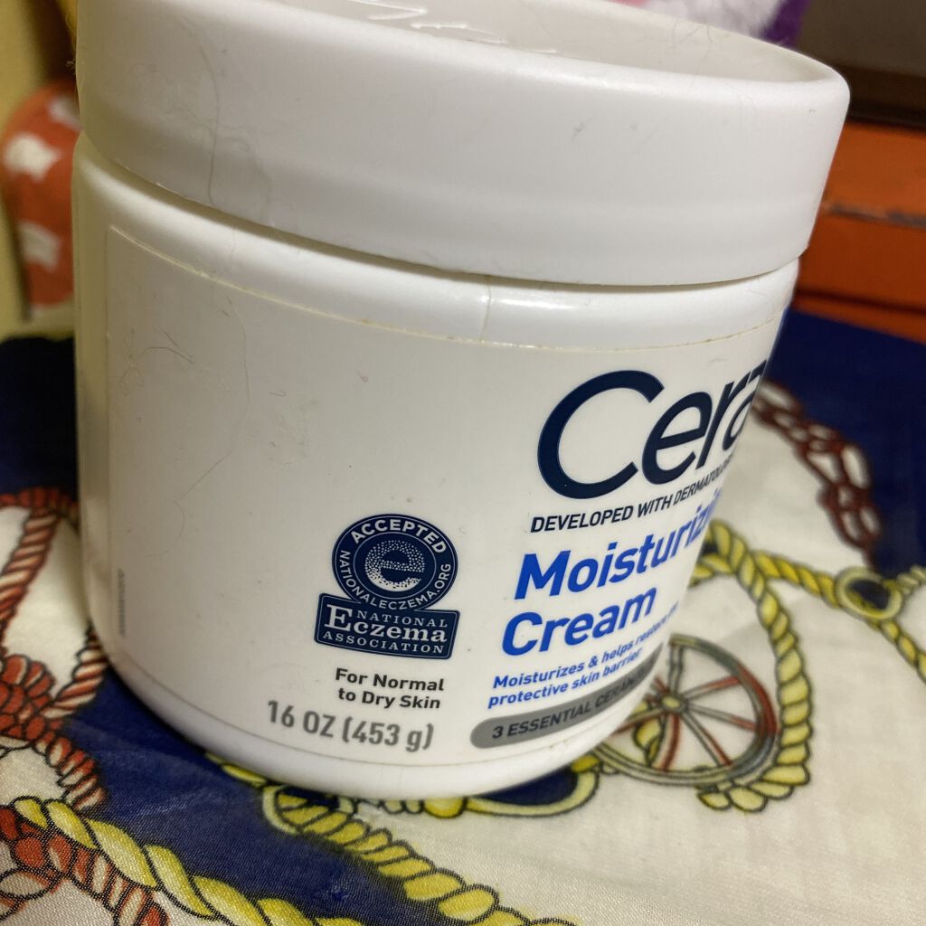 Moisturizing Cream/CeraVe/ボディクリームを使ったクチコミ（3枚目）
